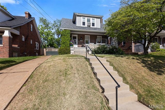 2031 Bellevue Avenue, Maplewood, MO 63143