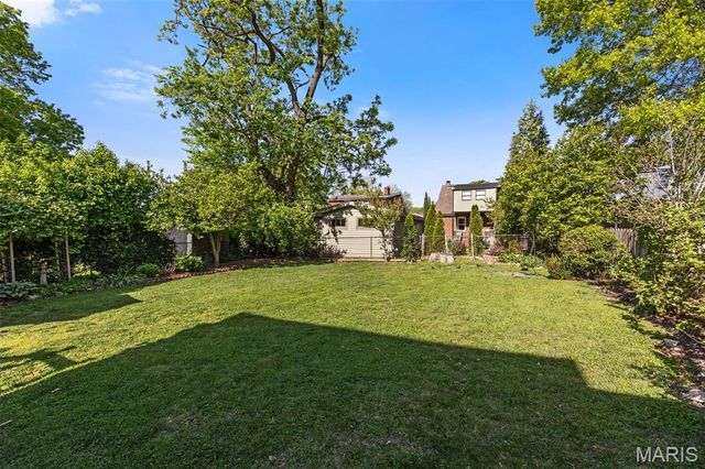 2031 Bellevue Avenue, Maplewood, MO 63143