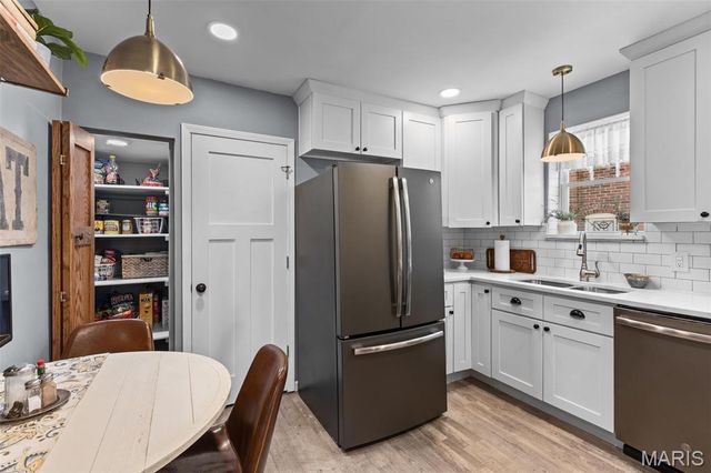 2031 Bellevue Avenue, Maplewood, MO 63143