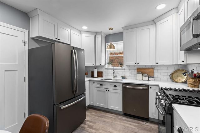 2031 Bellevue Avenue, Maplewood, MO 63143