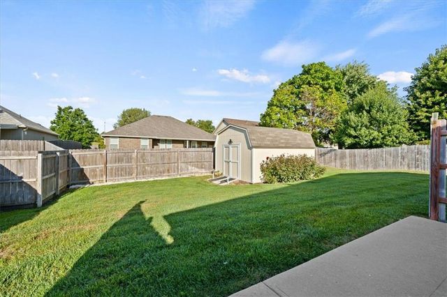 200 NW JACKIE Avenue, Grain Valley, MO 64014
