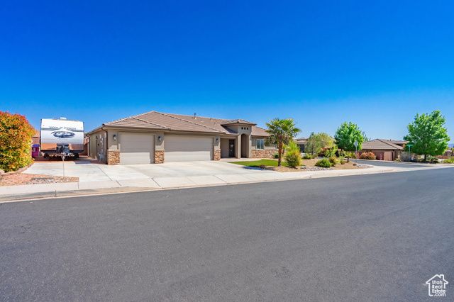 1024 PAINTED CLOUD PL, Washington, UT 84780