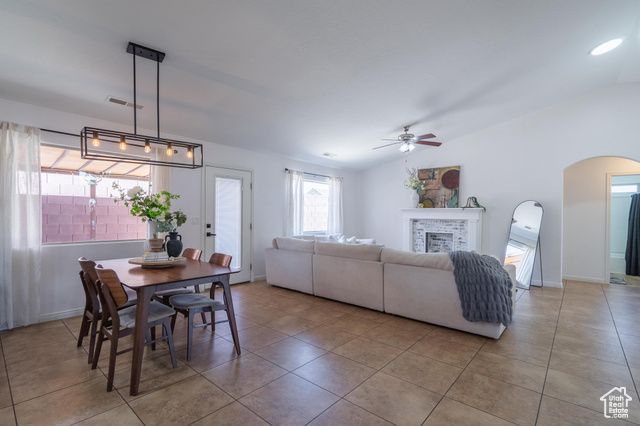 1024 PAINTED CLOUD PL, Washington, UT 84780