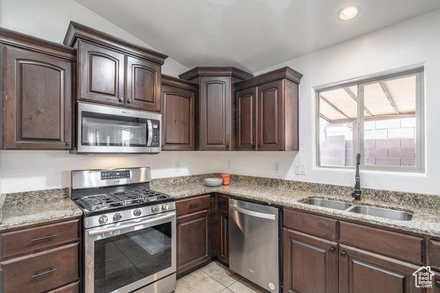 1024 PAINTED CLOUD PL, Washington, UT 84780