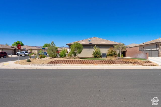 1024 PAINTED CLOUD PL, Washington, UT 84780