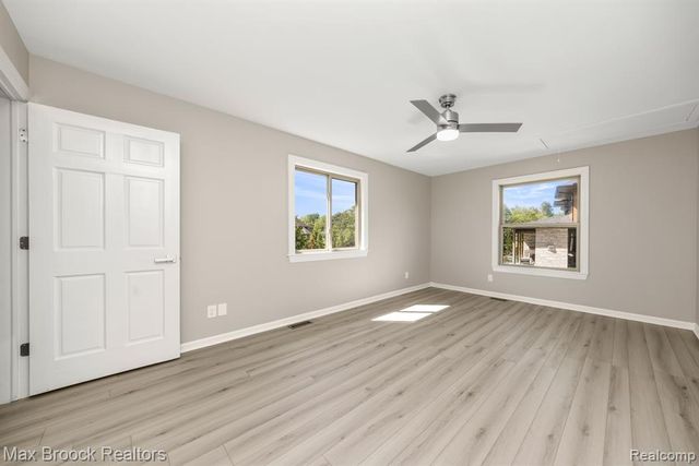 6096 Darramoor Road, Bloomfield Hills, MI 48301