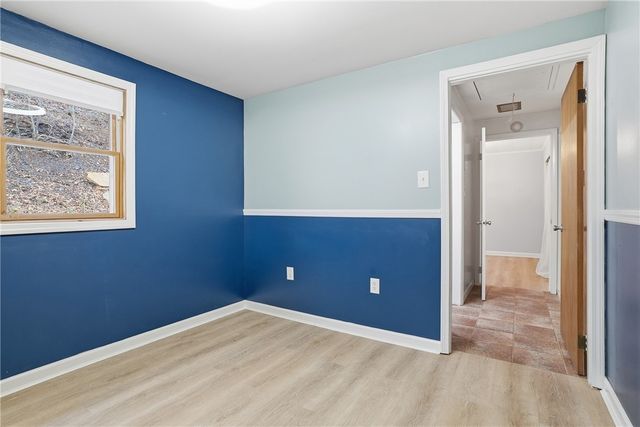 142 Twin Lakes Dr, Jackson Twp, PA 16063