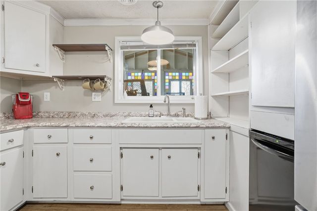 142 Twin Lakes Dr, Jackson Twp, PA 16063