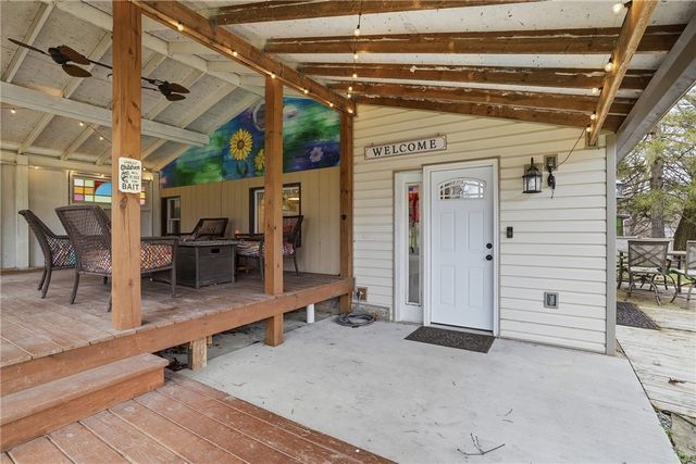 142 Twin Lakes Dr, Jackson Twp, PA 16063