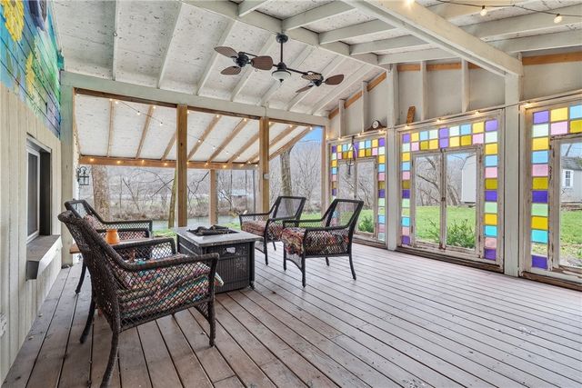 142 Twin Lakes Dr, Jackson Twp, PA 16063