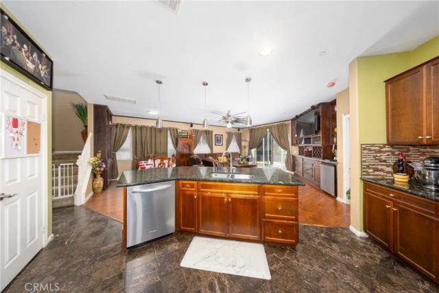 5537 Hartness Court, Fontana, CA 92336