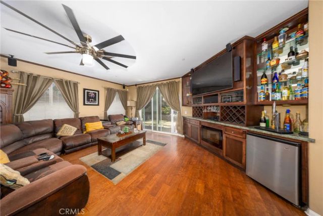 5537 Hartness Court, Fontana, CA 92336