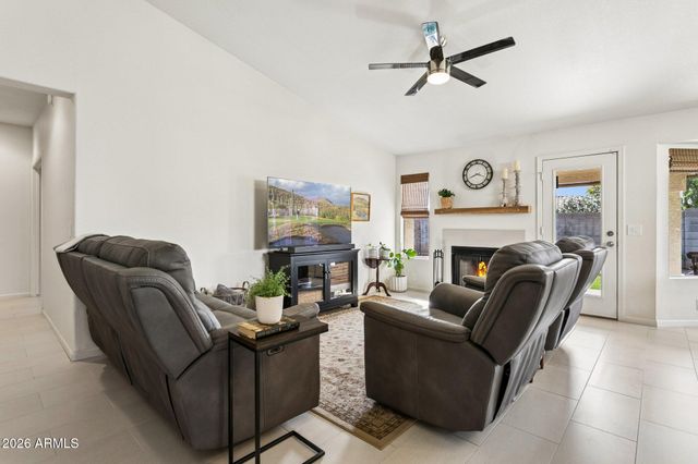 14832 N 42ND Place, Phoenix, AZ 85032