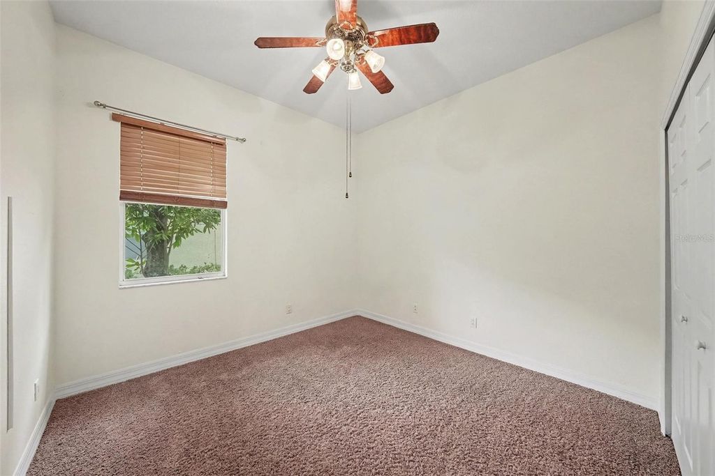 Image 19 of property listing at 12516 LEATHERLEAF DRIVE, Tampa, FL 33626