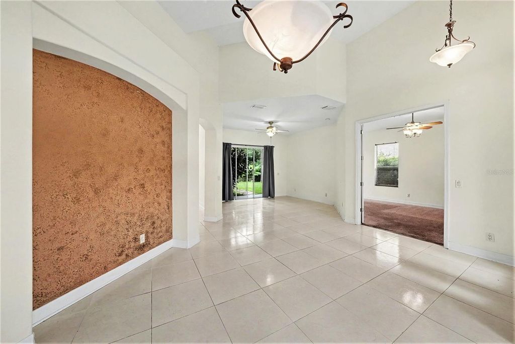 Image 8 of property listing at 12516 LEATHERLEAF DRIVE, Tampa, FL 33626