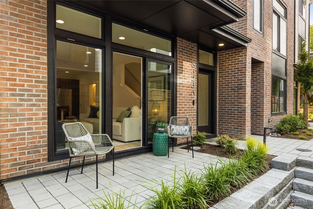8323 A 12th Avenue NW, Seattle, WA 98117