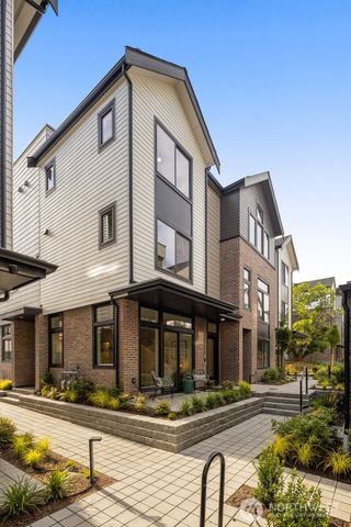 8323 A 12th Avenue NW, Seattle, WA 98117