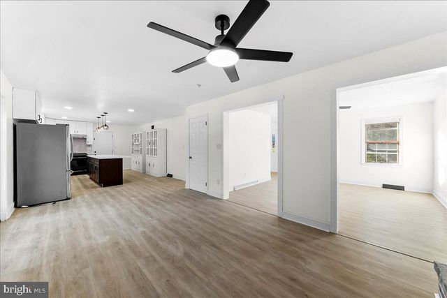 1001 WEIBLE DR, Coatesville, PA 19320