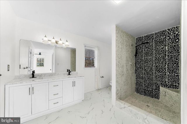 1001 WEIBLE DR, Coatesville, PA 19320