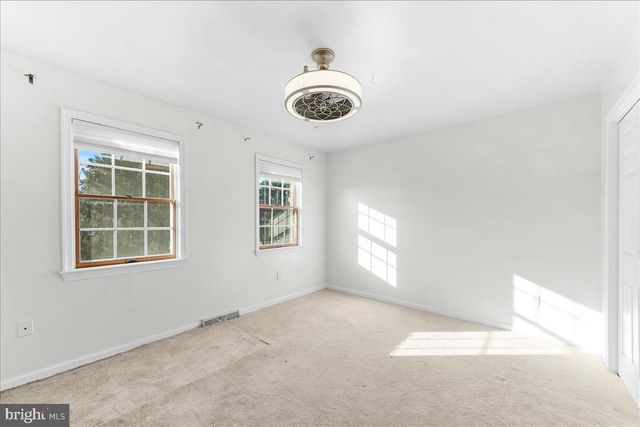 1001 WEIBLE DR, Coatesville, PA 19320