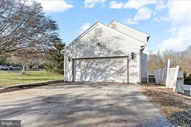 1001 WEIBLE DR, Coatesville, PA 19320