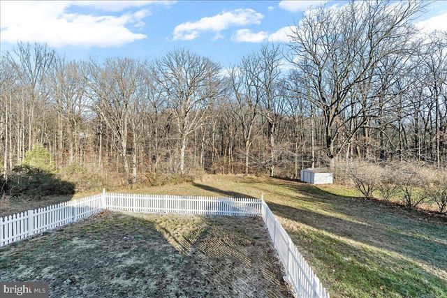 1001 WEIBLE DR, Coatesville, PA 19320