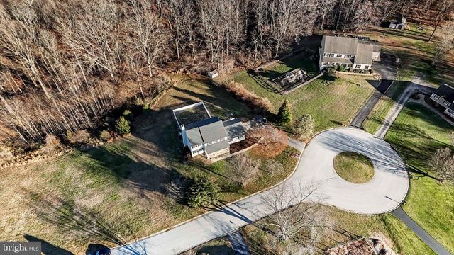 1001 WEIBLE DR, Coatesville, PA 19320