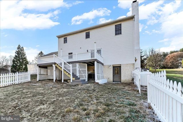 1001 WEIBLE DR, Coatesville, PA 19320