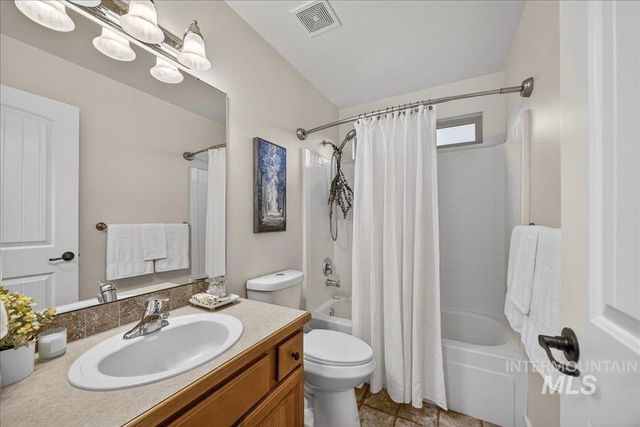 6113 S Roaring River Ave., Boise, ID 83709