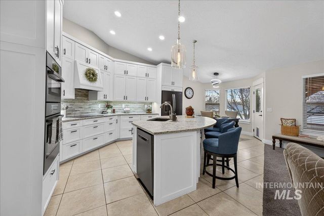 6113 S Roaring River Ave., Boise, ID 83709