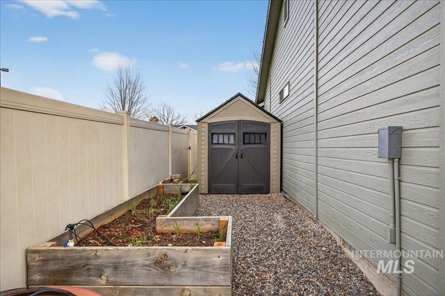 6113 S Roaring River Ave., Boise, ID 83709