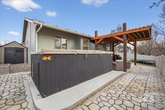 6113 S Roaring River Ave., Boise, ID 83709