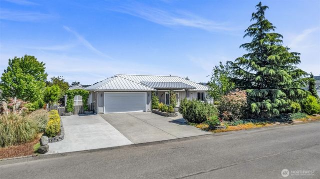 181 Duke Drive, Sequim, WA 98382