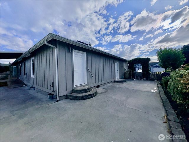181 Duke Drive, Sequim, WA 98382