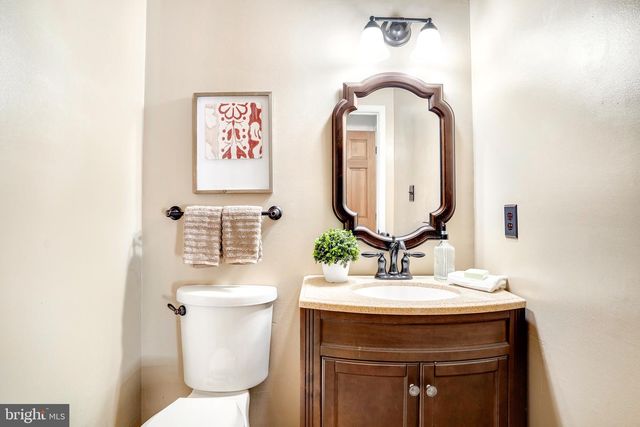 127 COOL GLEN CIR, Harpers Ferry, WV 25425