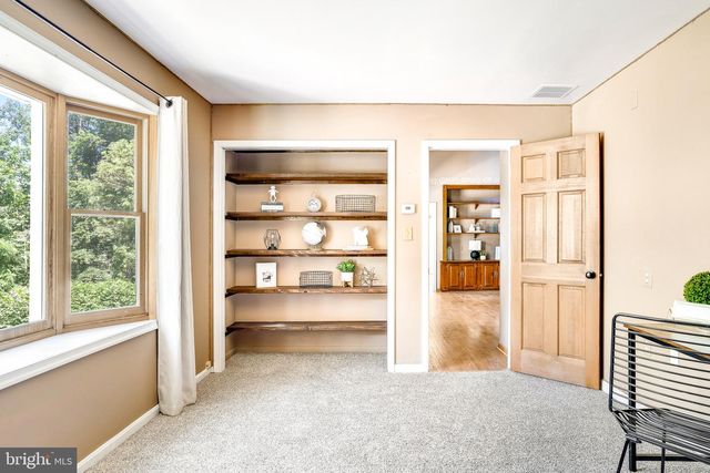127 COOL GLEN CIR, Harpers Ferry, WV 25425