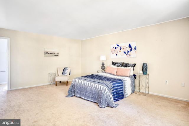 127 COOL GLEN CIR, Harpers Ferry, WV 25425