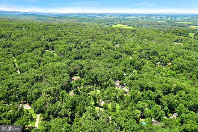127 COOL GLEN CIR, Harpers Ferry, WV 25425
