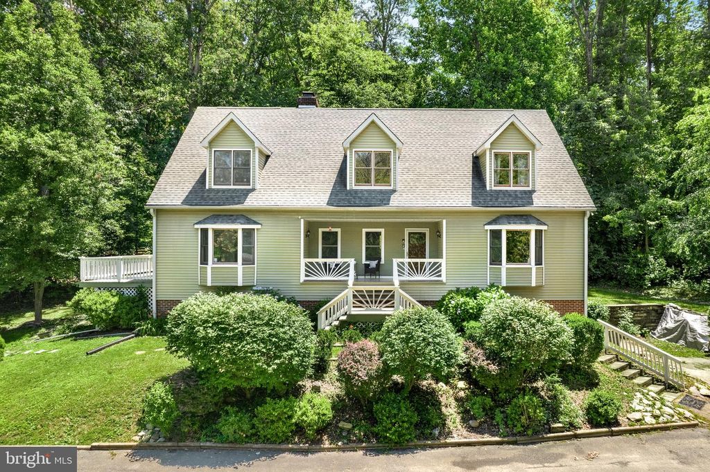 127 COOL GLEN CIR, Harpers Ferry, WV 25425