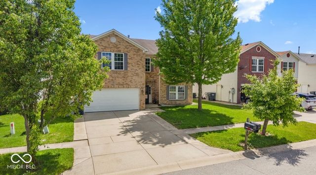 2951 Hearthside Drive, Greenwood, IN 46143