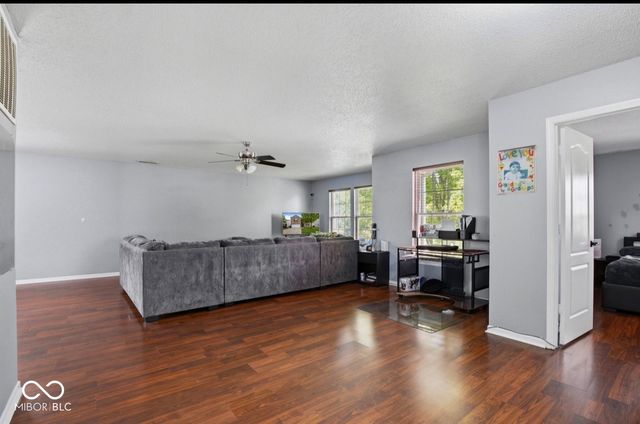 2951 Hearthside Drive, Greenwood, IN 46143