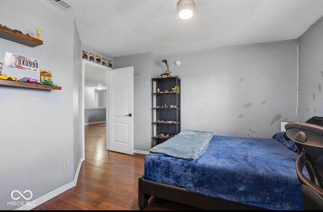 2951 Hearthside Drive, Greenwood, IN 46143