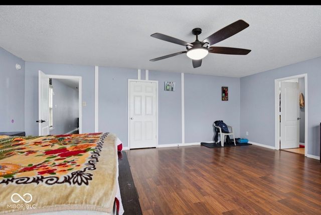 2951 Hearthside Drive, Greenwood, IN 46143