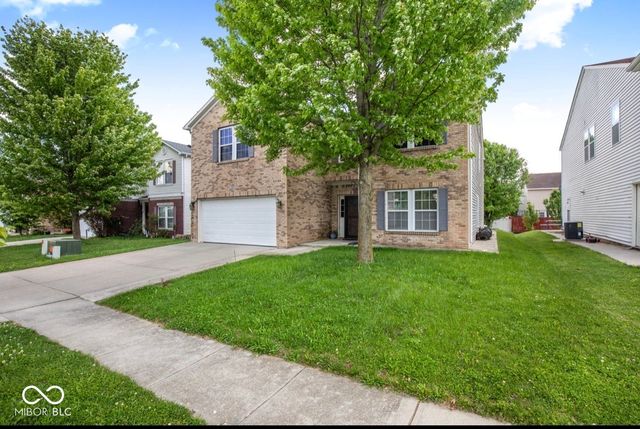 2951 Hearthside Drive, Greenwood, IN 46143