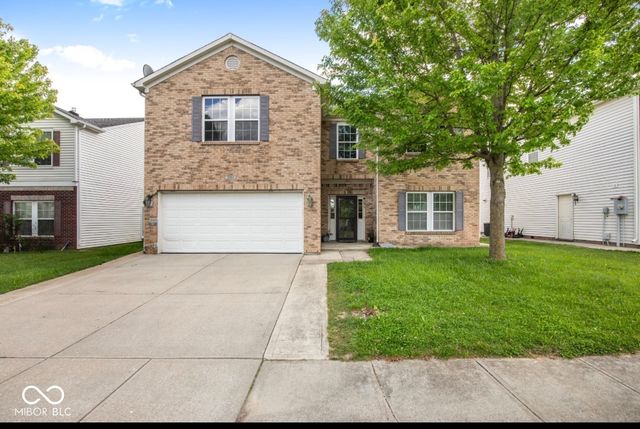2951 Hearthside Drive, Greenwood, IN 46143