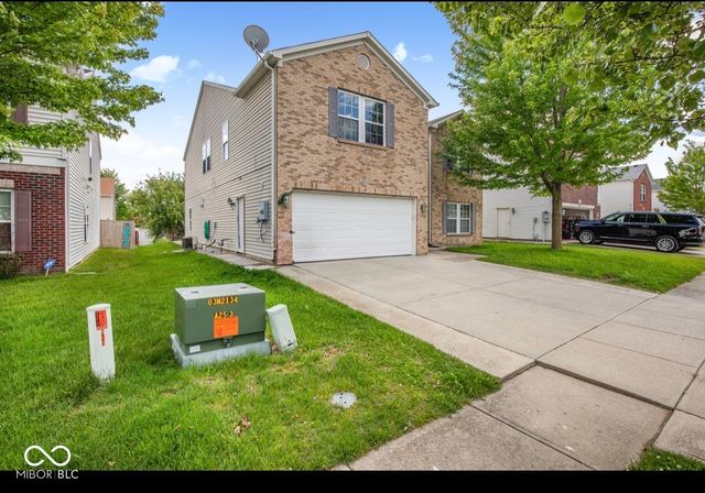 2951 Hearthside Drive, Greenwood, IN 46143