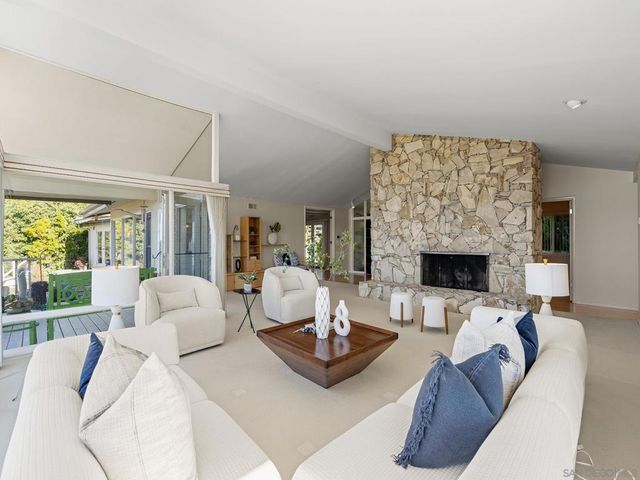 6424 El Camino Del Teatro, La Jolla, CA 92037