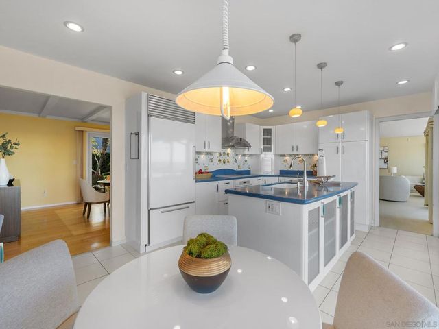 6424 El Camino Del Teatro, La Jolla, CA 92037