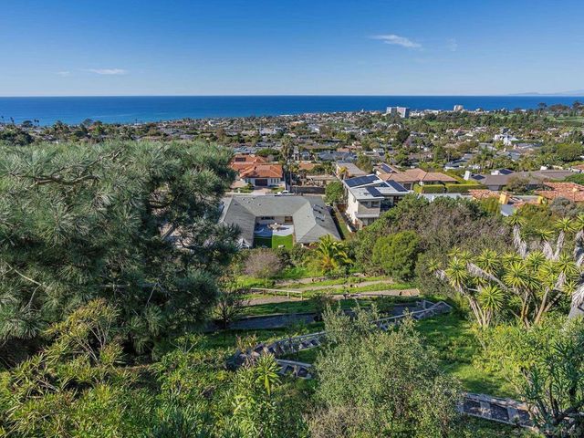 6424 El Camino Del Teatro, La Jolla, CA 92037