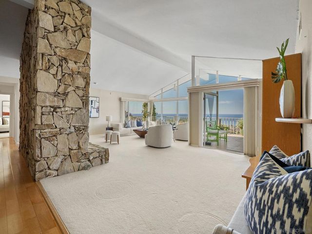 6424 El Camino Del Teatro, La Jolla, CA 92037